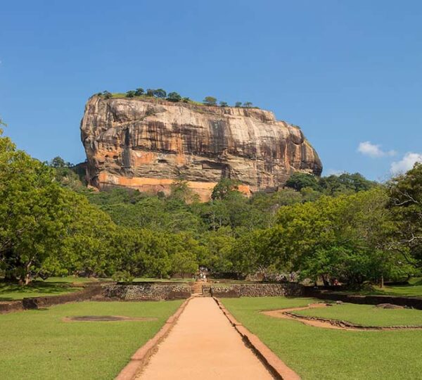 Sigiriya-Rock-Sri-Lanka-600x540